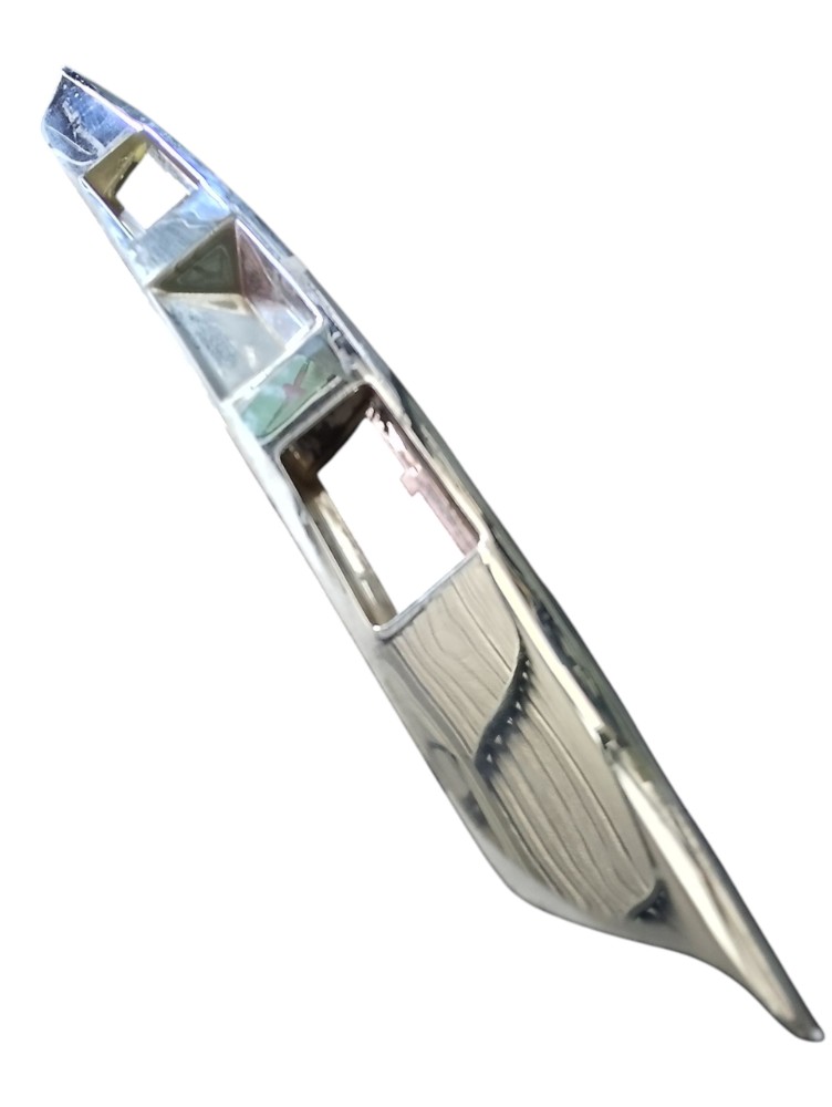 Moldura Cromada Da Luz De Placa Fiat Marea 2003