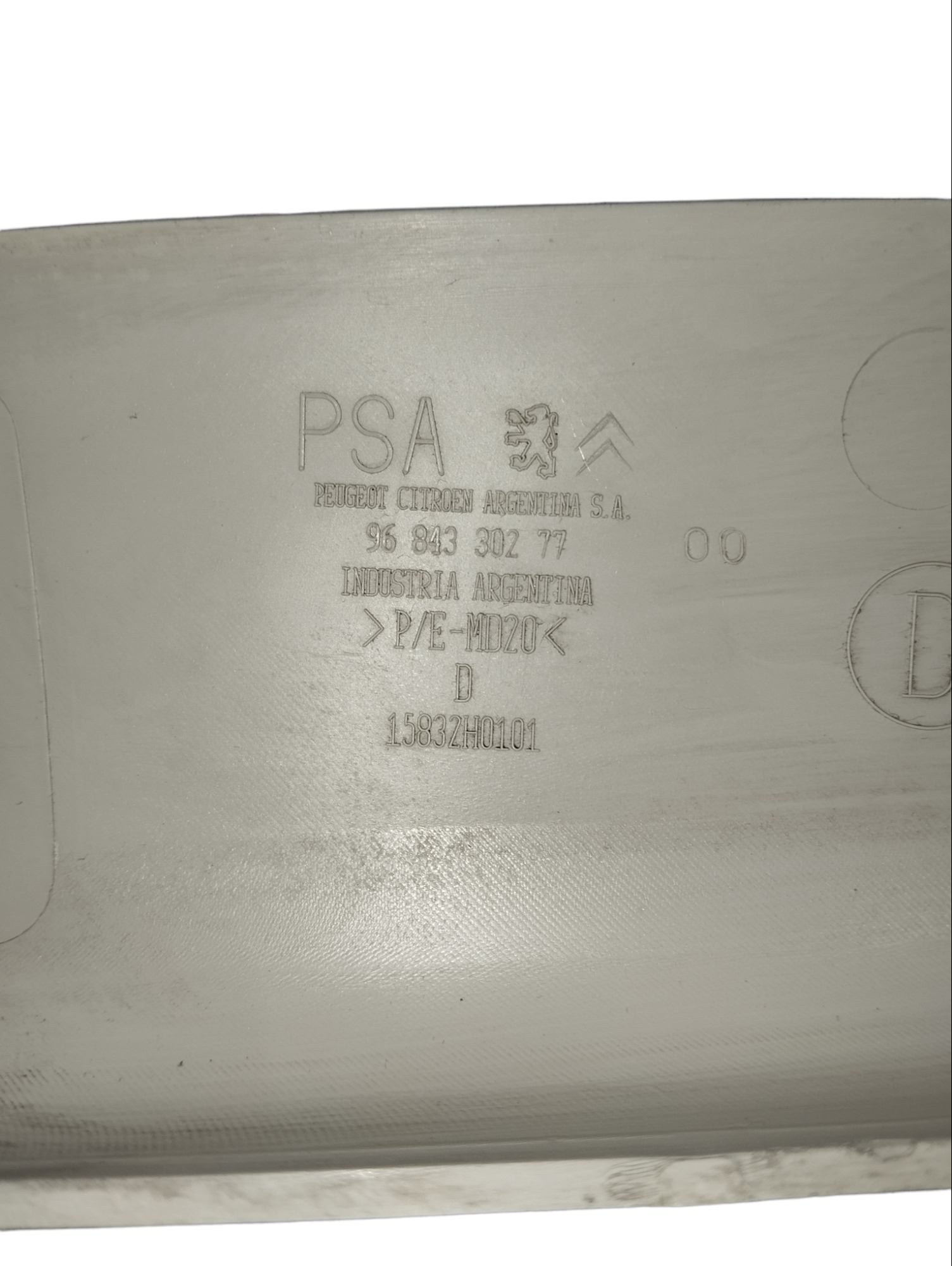 Moldura Coluna Parabrisa Lado Direito Citroen C4 Pallas 2012 4