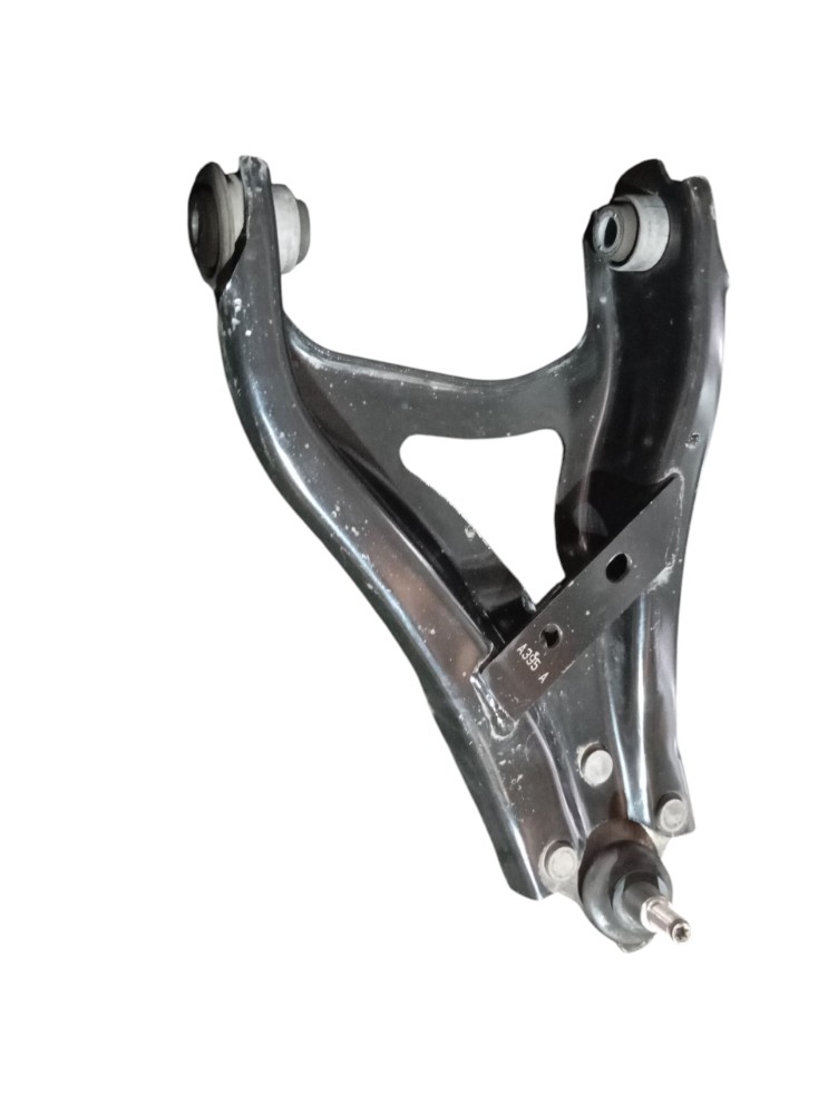 Bandeija dianteira direita Renault Duster captur 2023