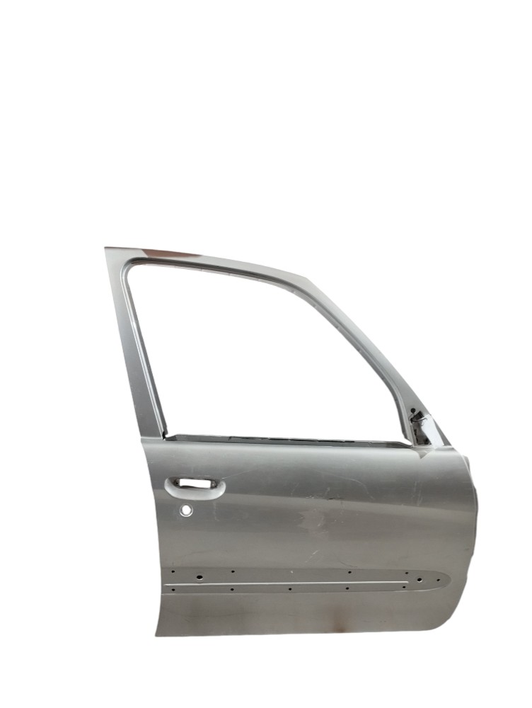 Porta Dianteiro Direito Citroen Xsara Picasso 2010 Dianteira Direito Prata