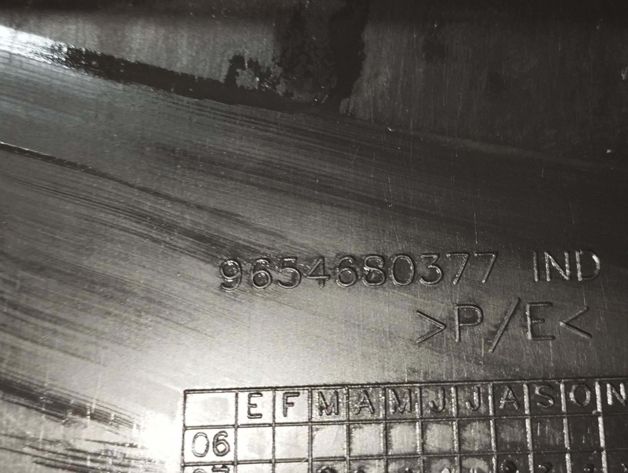 Acabamento Porta Malas Tampa Traseira Citroen C4 Pallas 2012 Preto 3