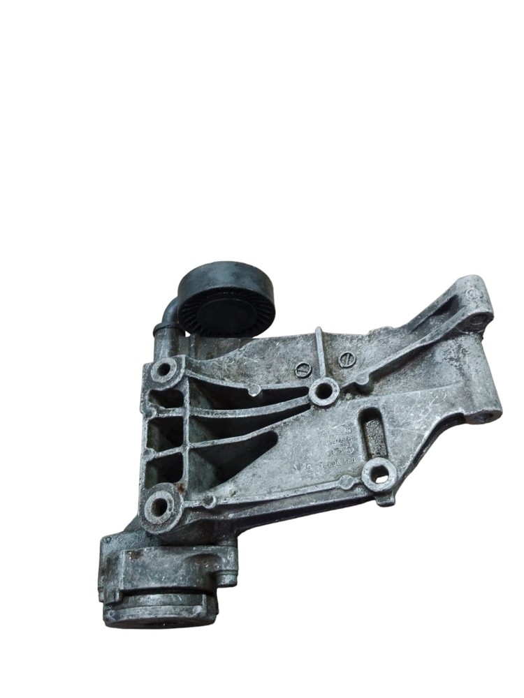 Suporte Alternador Compressor Vw Golf Polo Passar 99