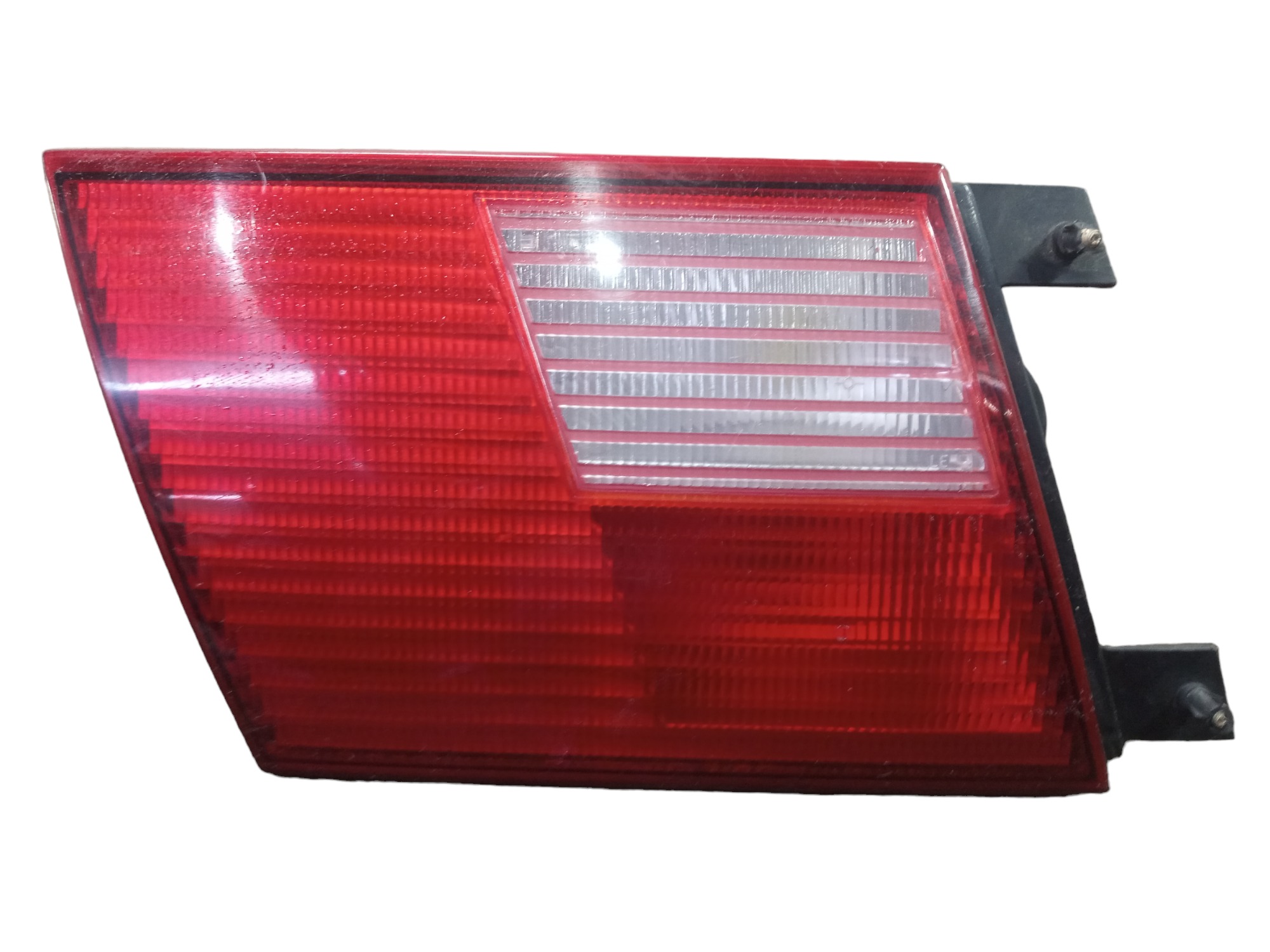 Lanterna Tampa Traseira Esquerda Arteb Vw Santana 2002 Vermelho