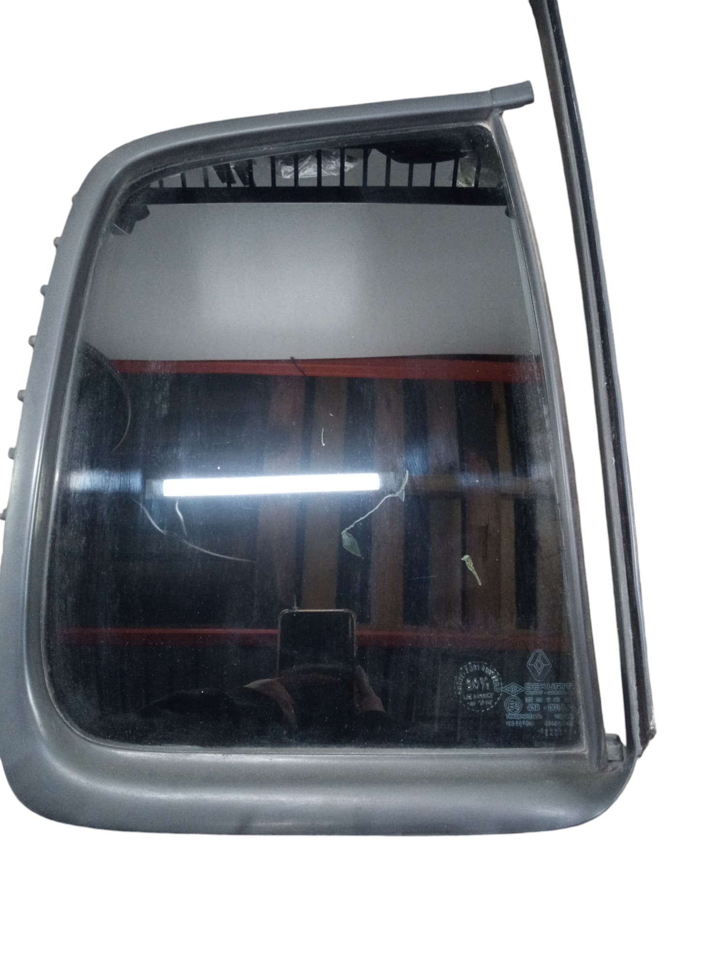 Vidro Fixo Traseiro Direito Renault Clio 2001 A 2007 4portas
