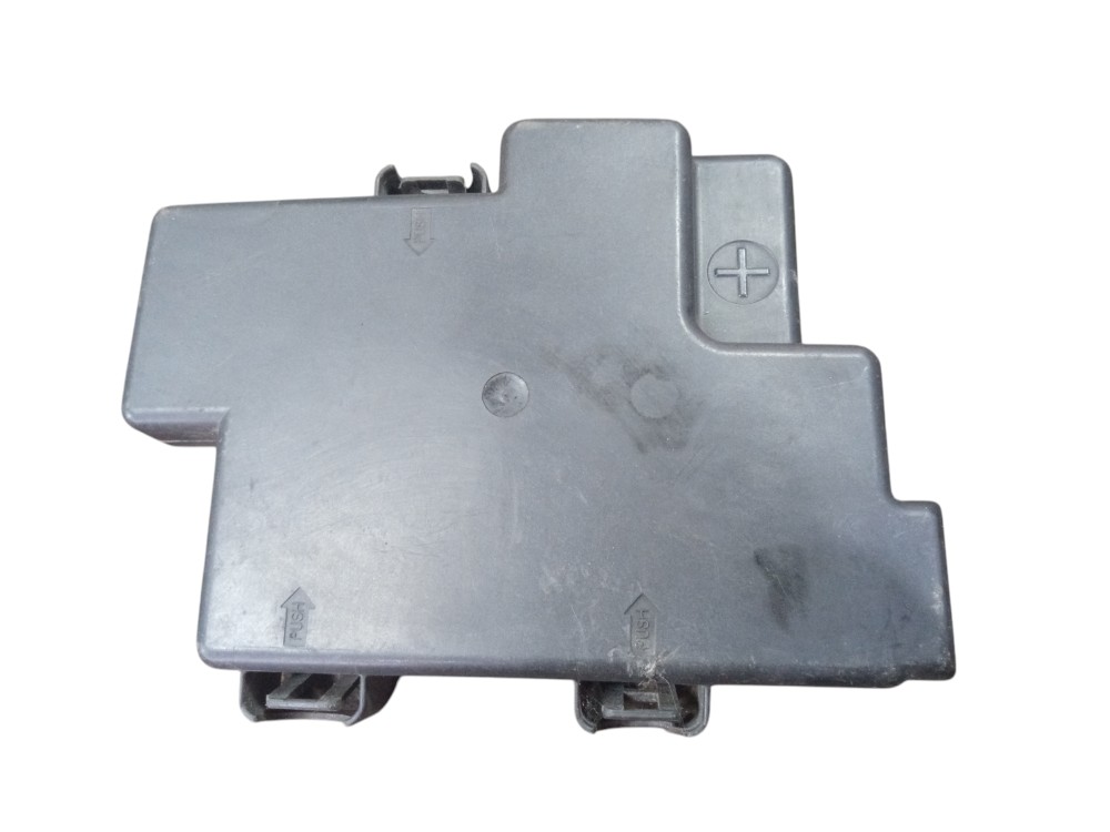 Tampa Cabo Bateria Positivo Fiat Uno 2013 A 2017