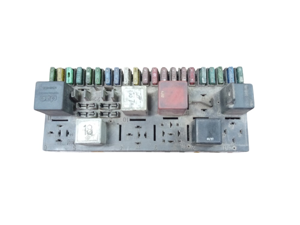 Caixa Fusiveis Quadrado Vw Gol Quantum Santana 1988 A 2006
