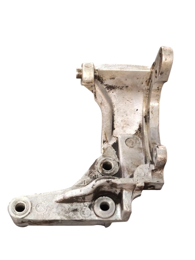 Suporte Bomba Hidráulica Direção Zetec Fo Escort 1997 A 1998