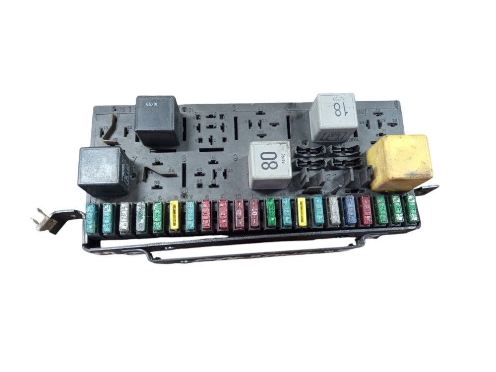 Caixa Fusiveis Vw Gol Santana Quantum 1988 A 2006