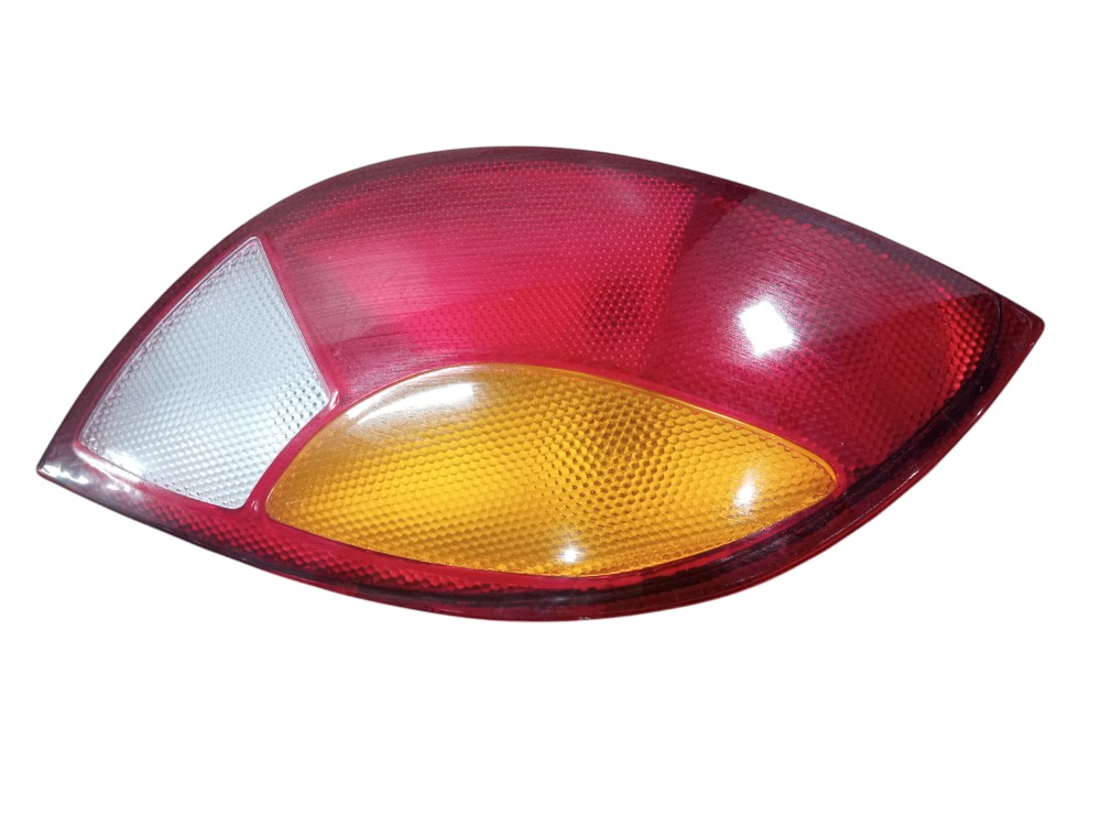 Lanterna Traseira Esquerda Corsa Classic 2000 A 2010 Esquerdo Vermelho