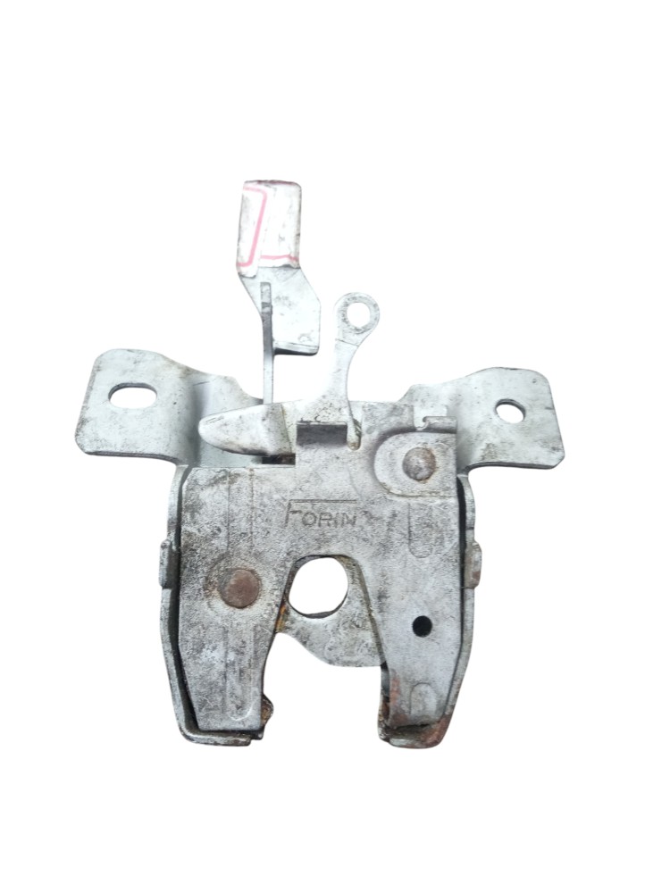 Fechadura Porta Malas Vw Santana 1990