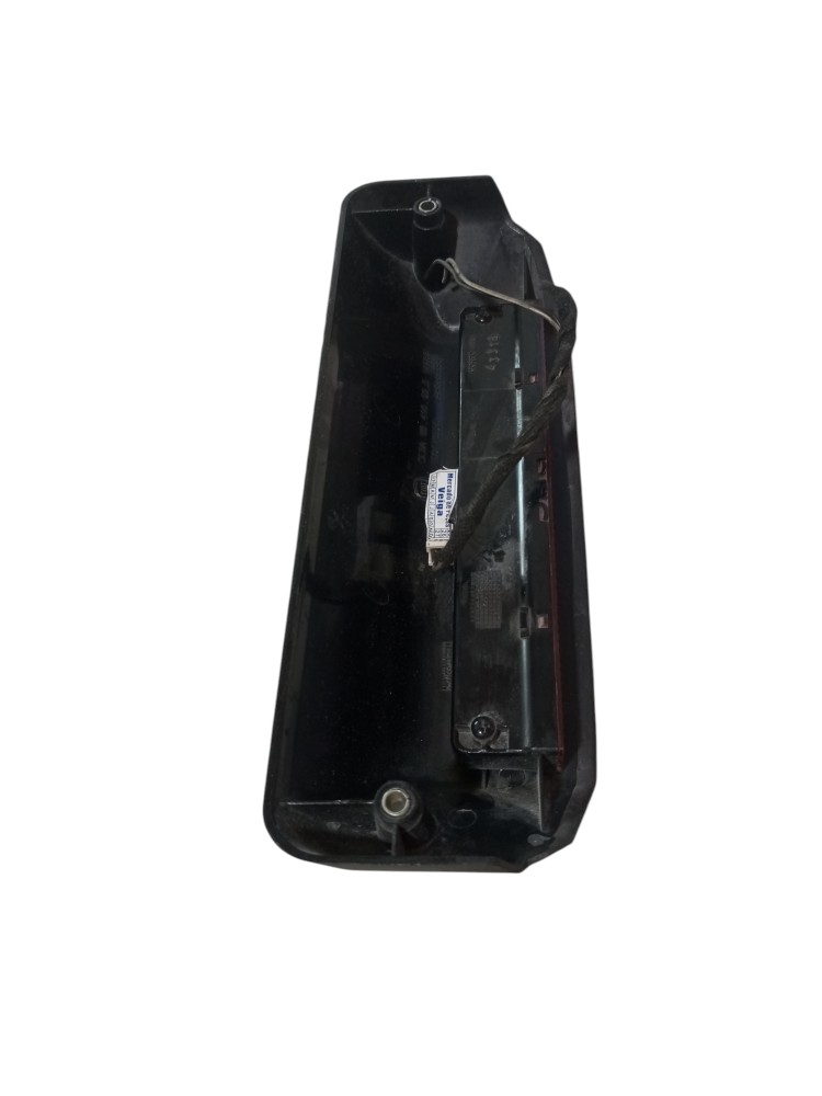 Moldura Luz Freio Break Light Fiat Uno Vivace 2014 2015 2017 6