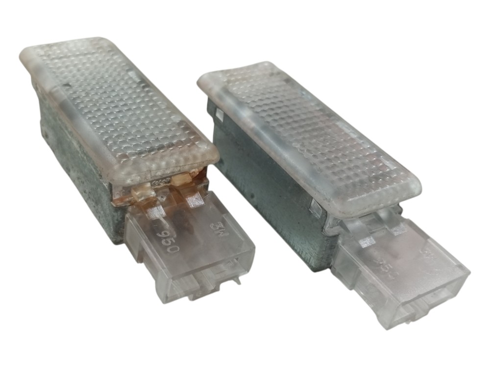 Par Luz Cortesia Porta Luva Volkswagen Touareg 2008 2010 2