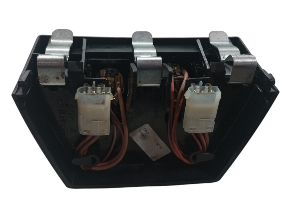 Conector Tomada Console Central Bmw 330 Ie46 99 2006 Usado 4
