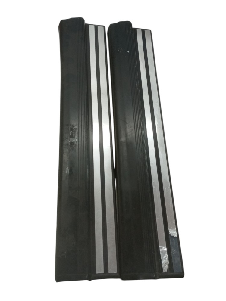 Soleira Porta Mercedes Benz C180 93 2000 Par Dianteira Preto 2