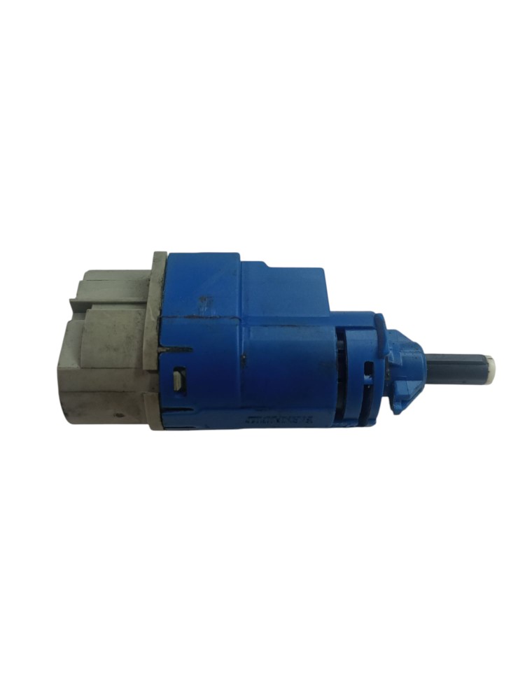 Interruptor Pedal Embreagem Oroch 1.3 Duster 2024 2025 Usado 8