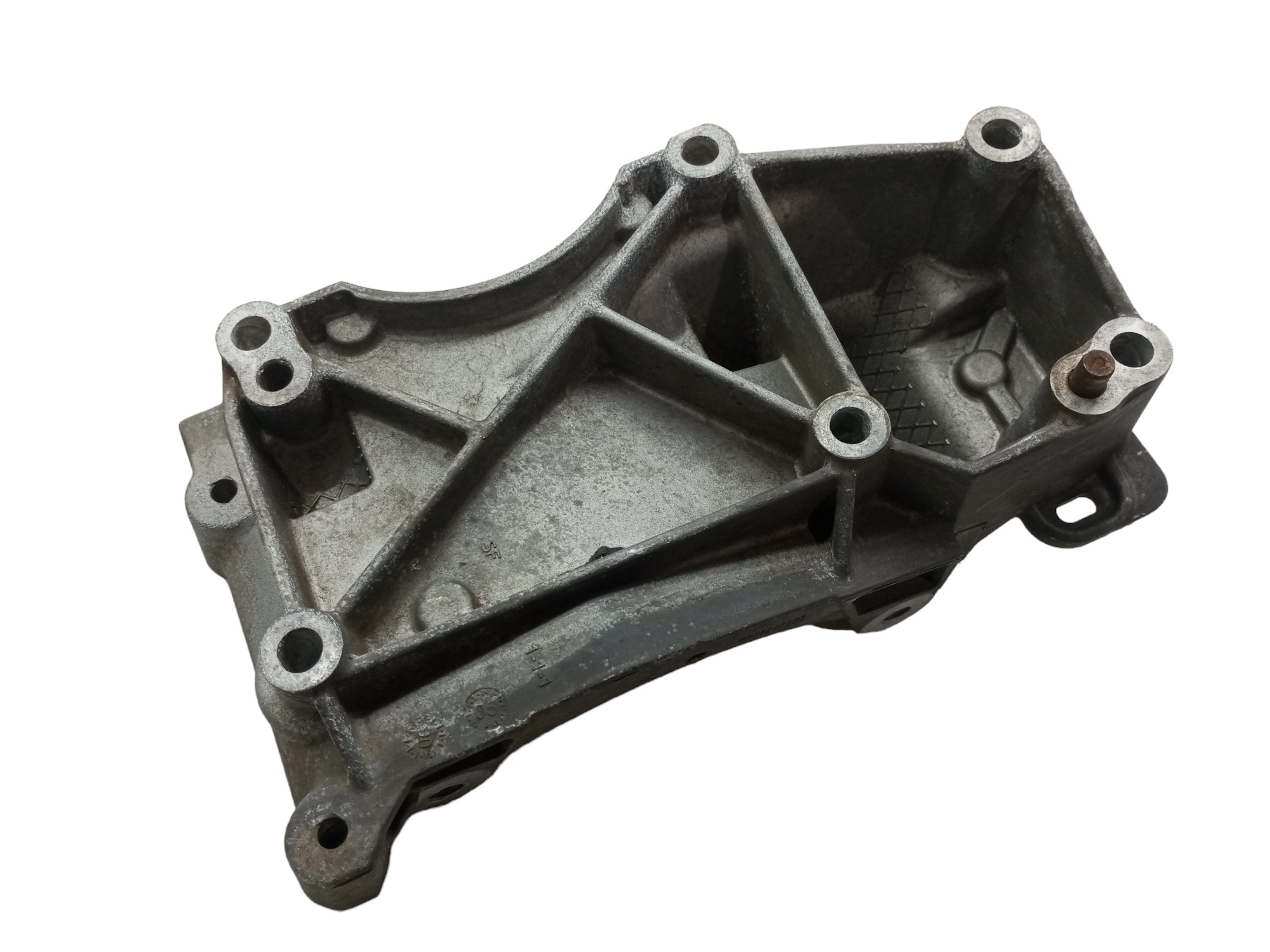 Suporte Alternador Peugeot 307 Citroen C4 2008 2009 2010 2.0 6