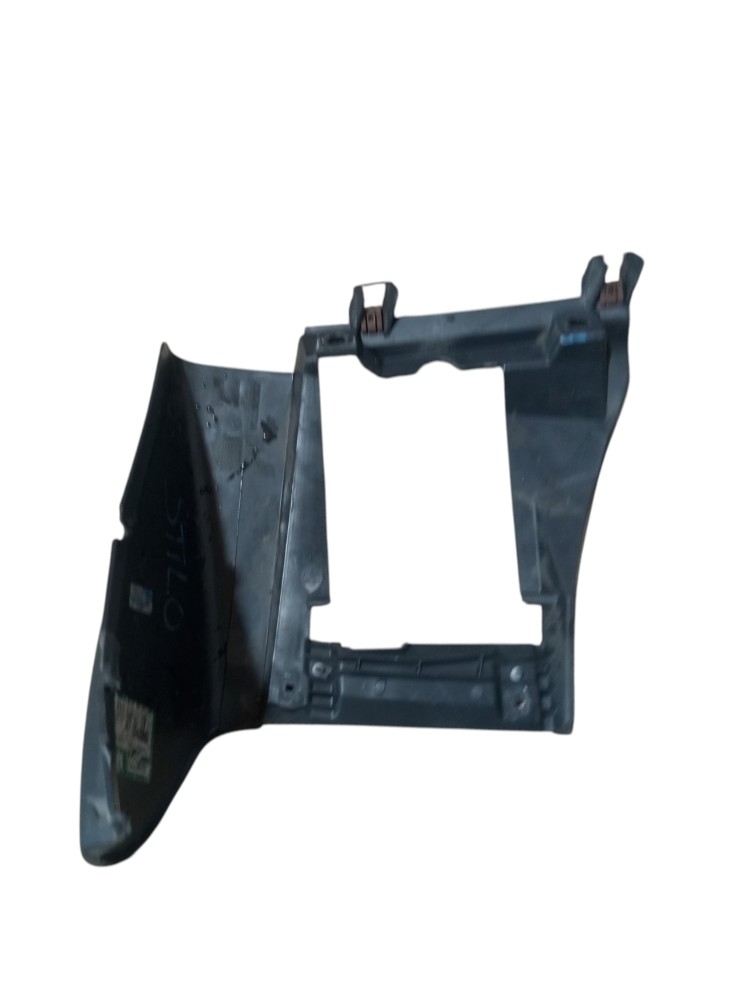 Moldura Lateral Caixa Fusível Fiat Stilo 2003 2007 2012usado 3