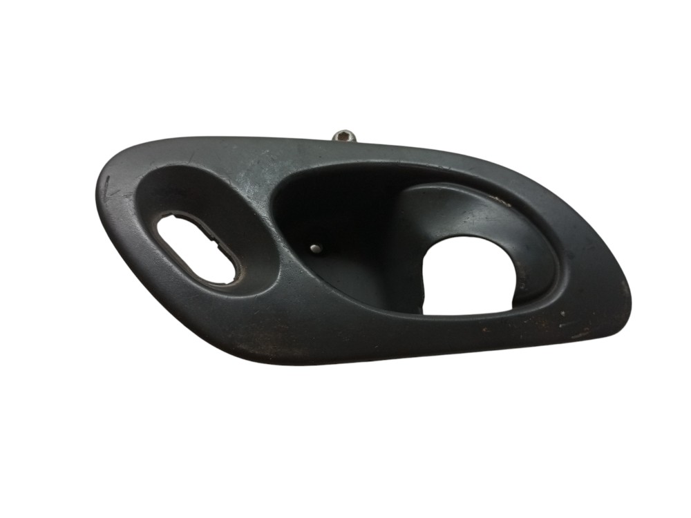 Moldura Macaneta Interna Mondeo 96 2001 Traseira Direita  Preto Traseira 1
