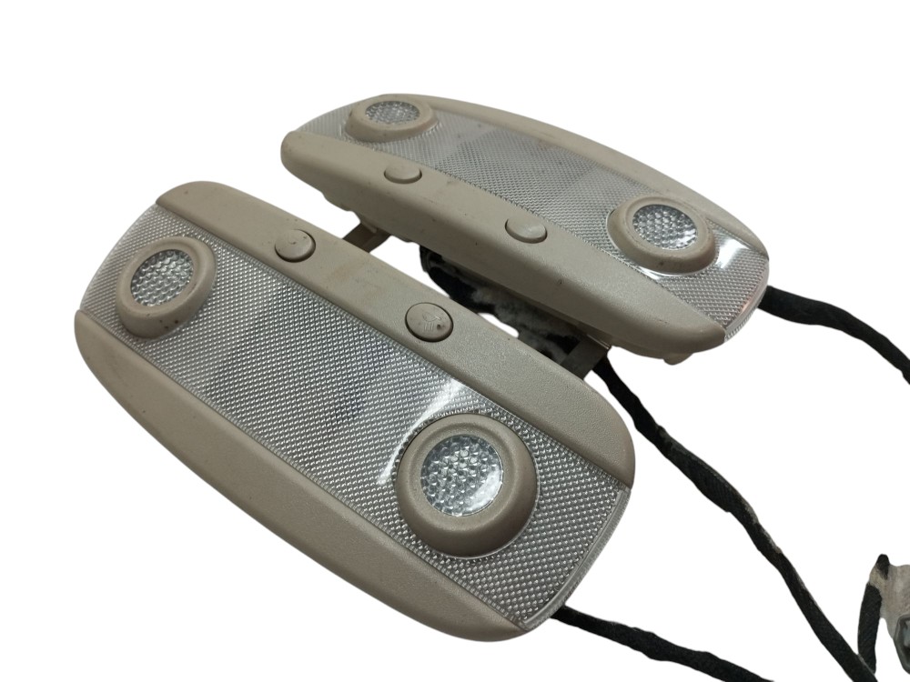 Luz Cortesia Teto Ford New Fiesta 2007 2014 Par Usado 1