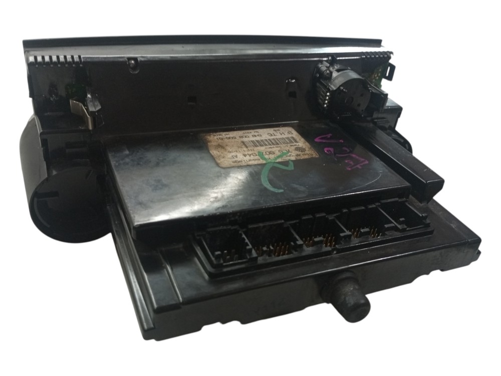 Comando Painel Ar Condicionado Touareg 2005 2015 Usado 3