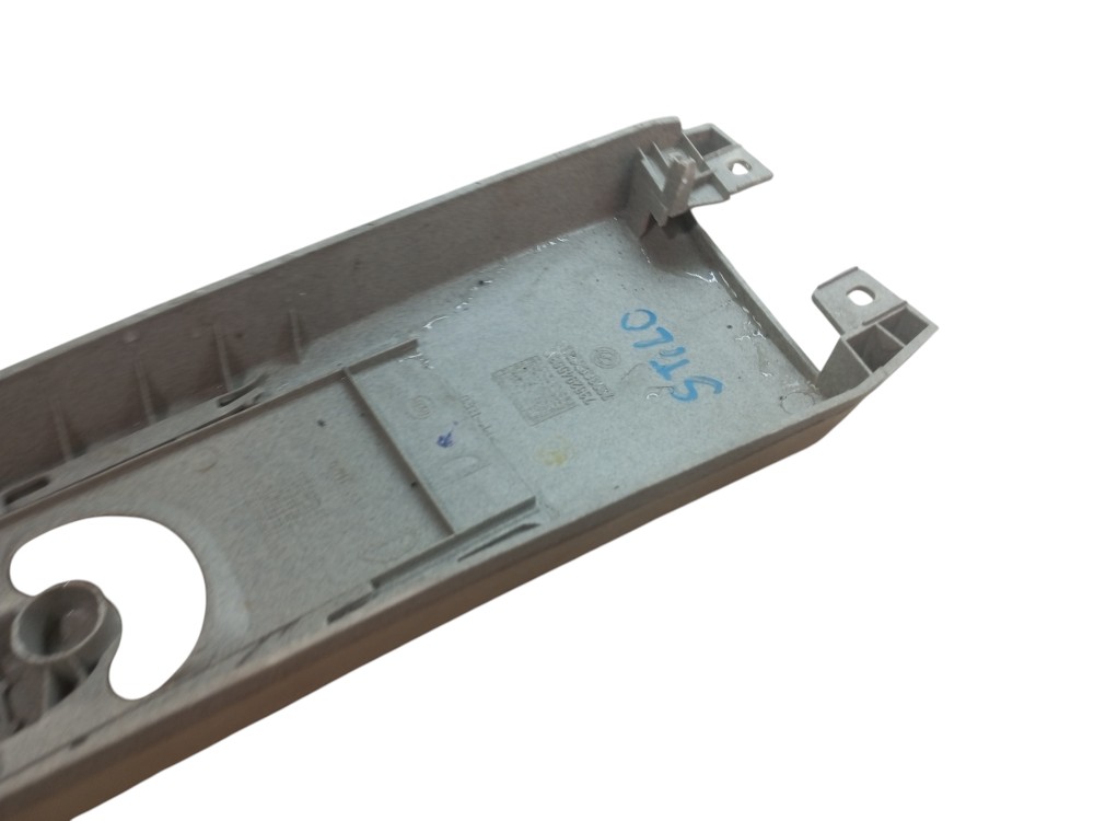 Moldura Superior Coluna Central Fiat Stilo 2003 2011 Direito 3