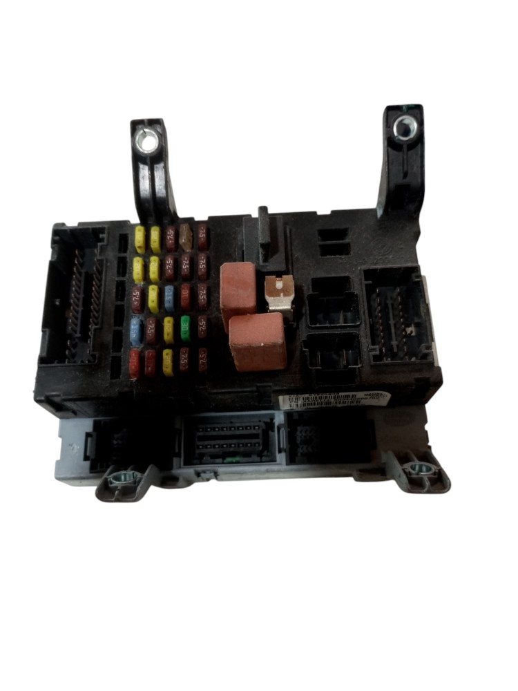 Caixa Fusiveis Fiat Linea 1.9 16v 2009 2010 2011 2012 2013 5