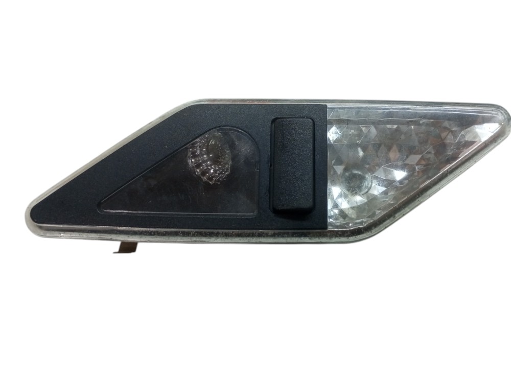 Luz Cortesia Bmw 330i 99 2002 2004 2006 Direito Usado 1