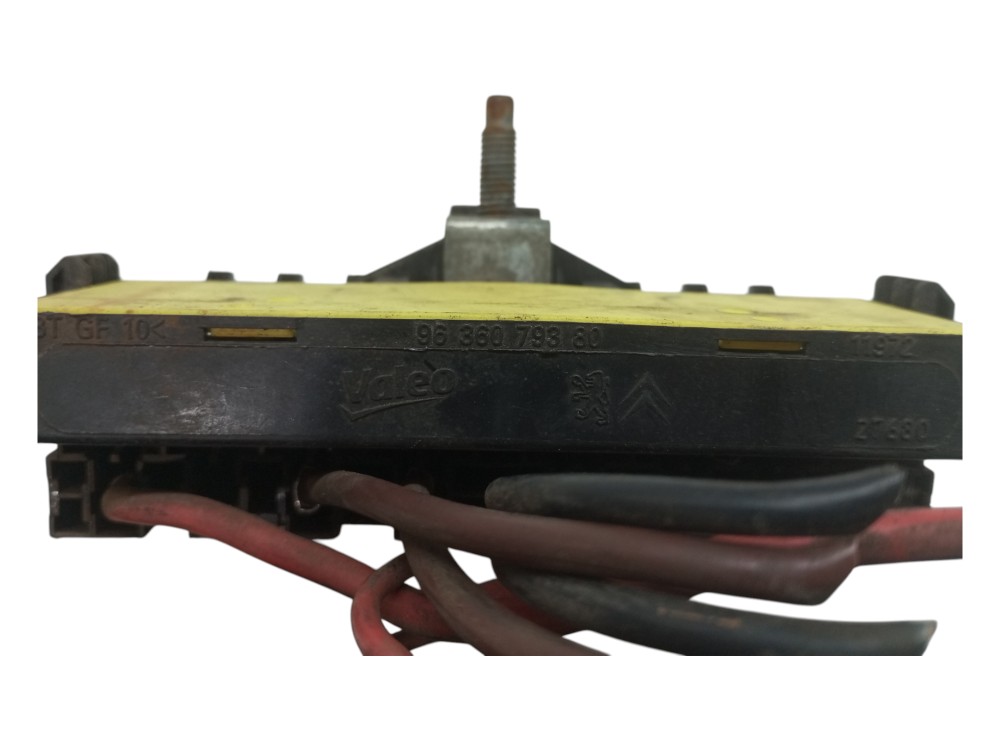 Caixa Fusiveis Rele Auxiliar Peugeot 206 99 2000 2005 2010 6