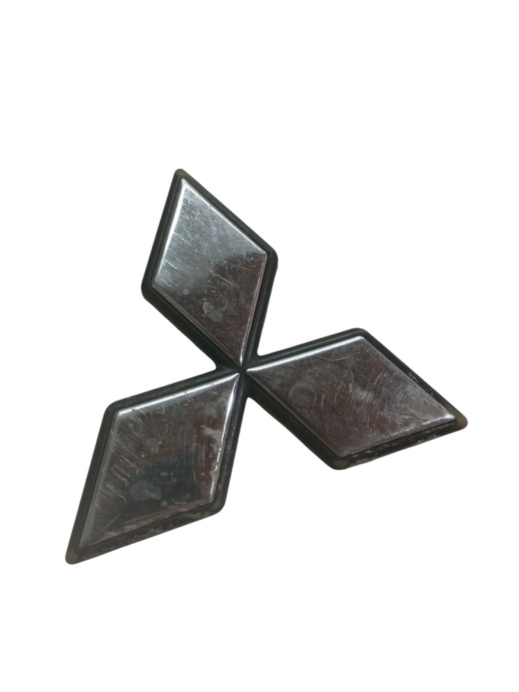 Emblema cromado pajero 2002 2007 usado tampa traseira 3