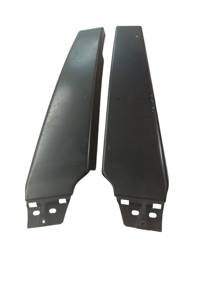 Molduras acabamentos para brisa Audi A3 2005 2014 usado par