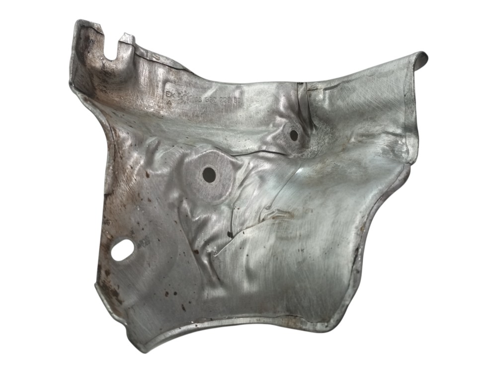 Defletor Protetor Termico Peugeot 2002 2008 Usado 3