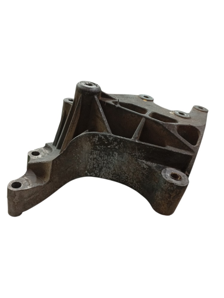 Suporte Bomba Hidraulica Fiat Freemont 2011 2012 2016 4