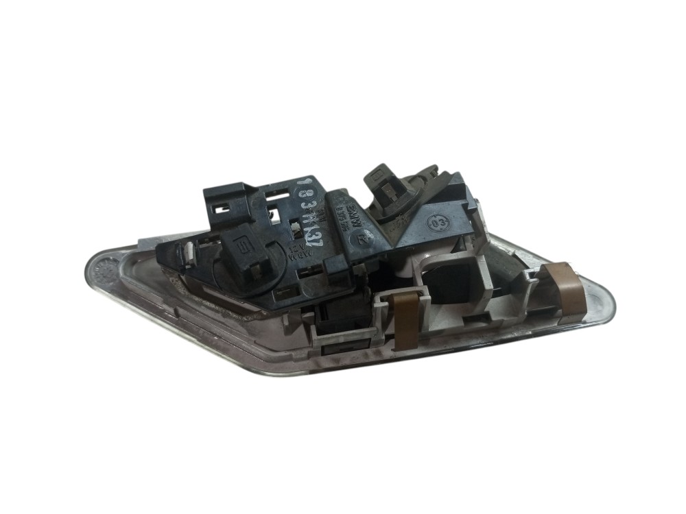 Luz Cortesia Bmw 330i 99 2002 2004 2006 Direito Usado 3