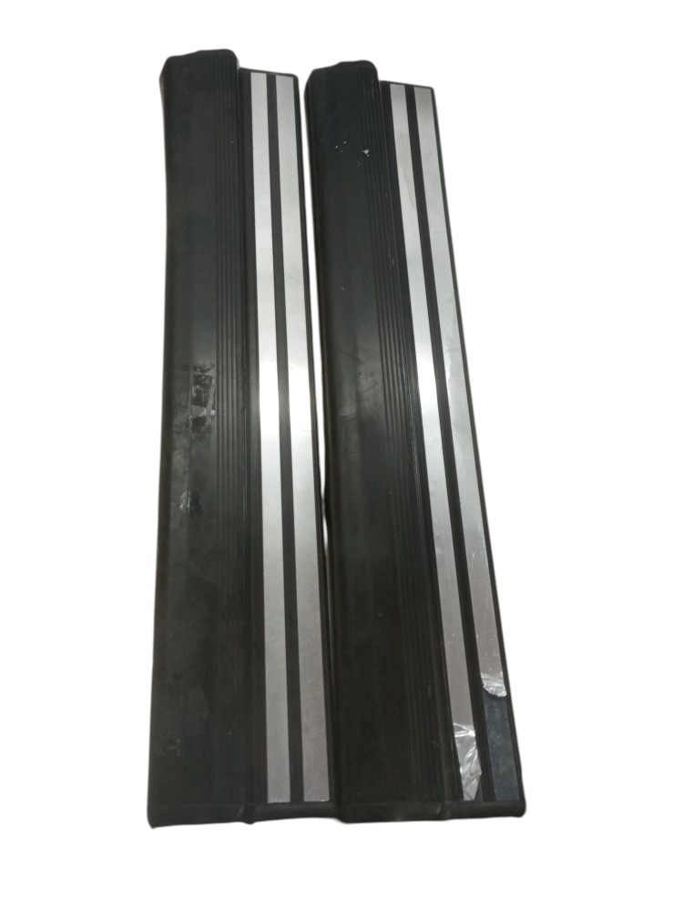 Soleira Porta Mercedes Benz C180 93 2000 Par Dianteira Preto 1