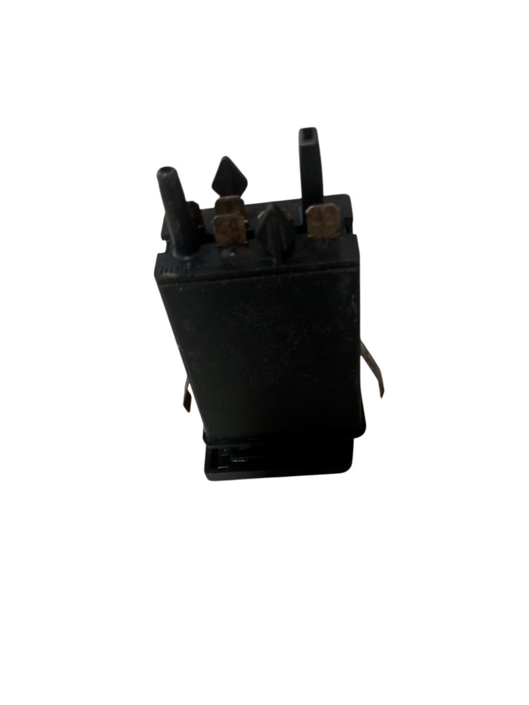 Botao Desembacador Traseiro Audi A3 97 98 99 2000 2001 2002 4