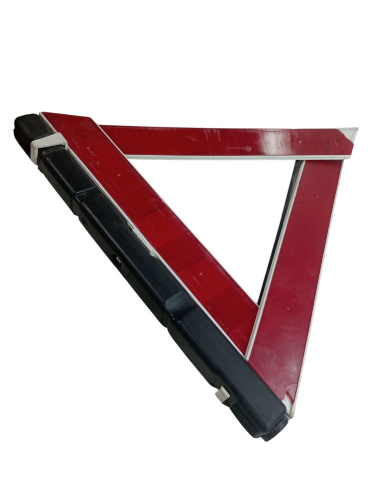 Triangulo Sinalizacao Universal Com Detalhe 8