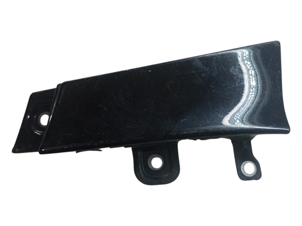Acabamento Lanterna Direita Chevrolet Captiva 2009 2012 2