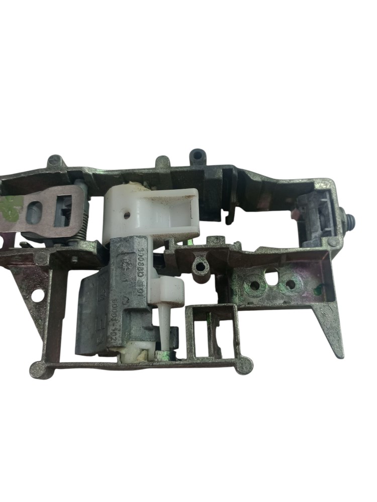 Suporte Macaneta Peugeot 208 408 C3 2007 2014 Esquerda Tras. 2