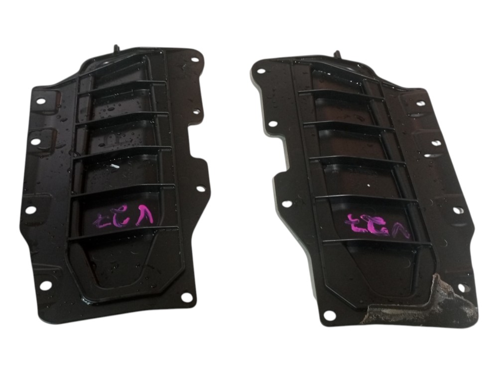 Capa Moldura Dobradica Porta Traseira Touareg 2005 2015 Par 6