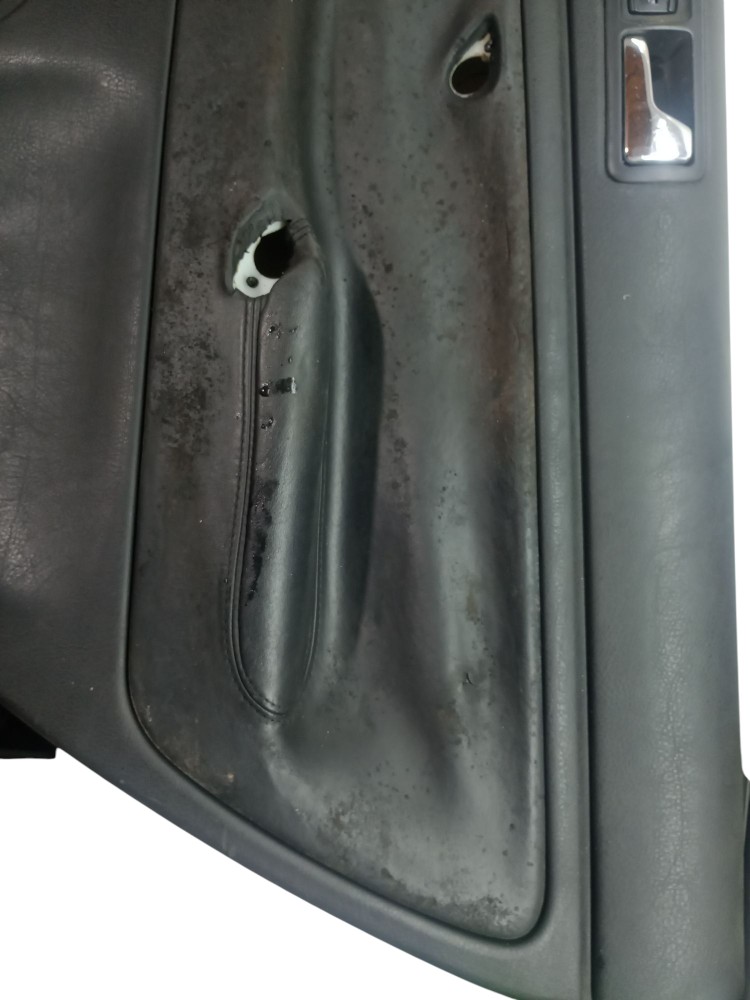 Forro porta Passat 97 98 99 2000 2003 traseiro par usado 3