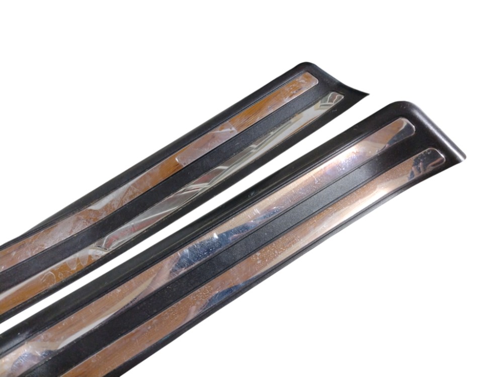 Soleira Porta Bmw 330i Ie46 99 2003 2005 2006 Traseira Par Preto 5
