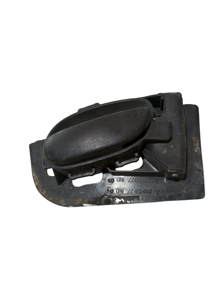 Macaneta Interna Dianteira Peugeot 206 207 98 2012 Direito Preto Dianteira 1