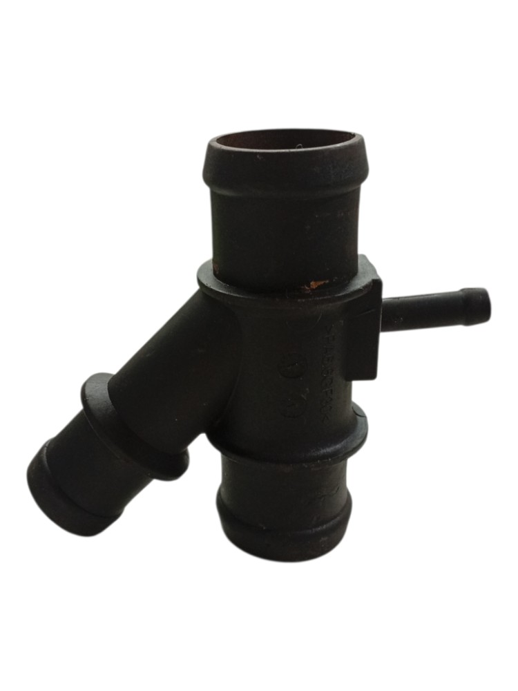 Conector flange mangueira agua Audi A3 95 96 97 2000 2001 5