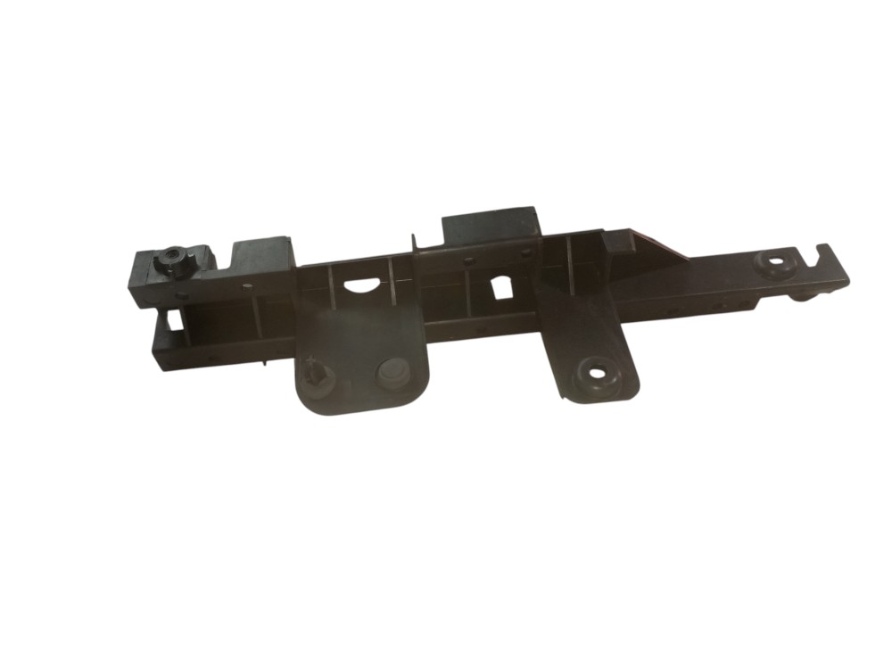 Suporte Parachoque Renault Oroch 2024 2024 Usado 4