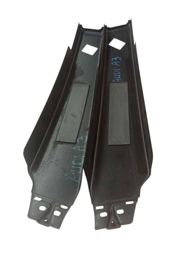 Molduras acabamentos para brisa Audi A3 2005 2014 usado par 2