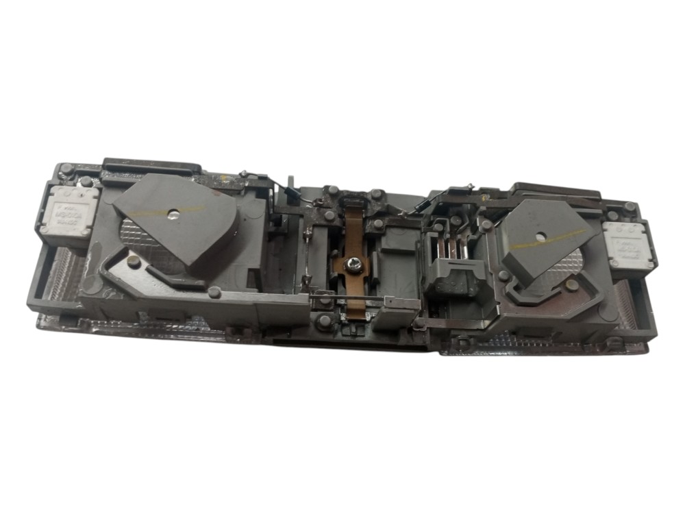 Luz Teto Interna Nissan Frontier 2008 2010 2013 Usada 3