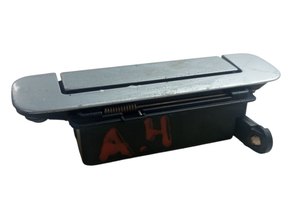 Macaneta Externa Audi A4 99 2000 2002 2004 Traseira Direita  Prata Traseira 1