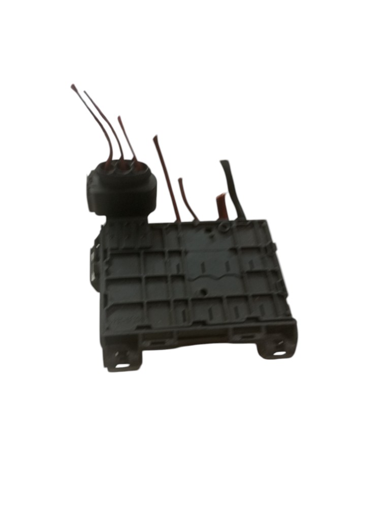 Caixa fusiveis tampa bateria golf 2.0 99/2005 usado 3