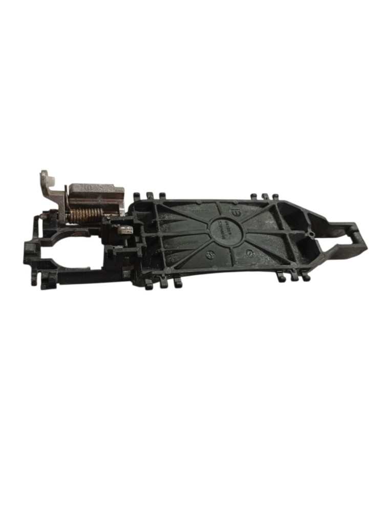 Suporte macaneta externa Fiat Argo 2019 dianteiro esquerda 3