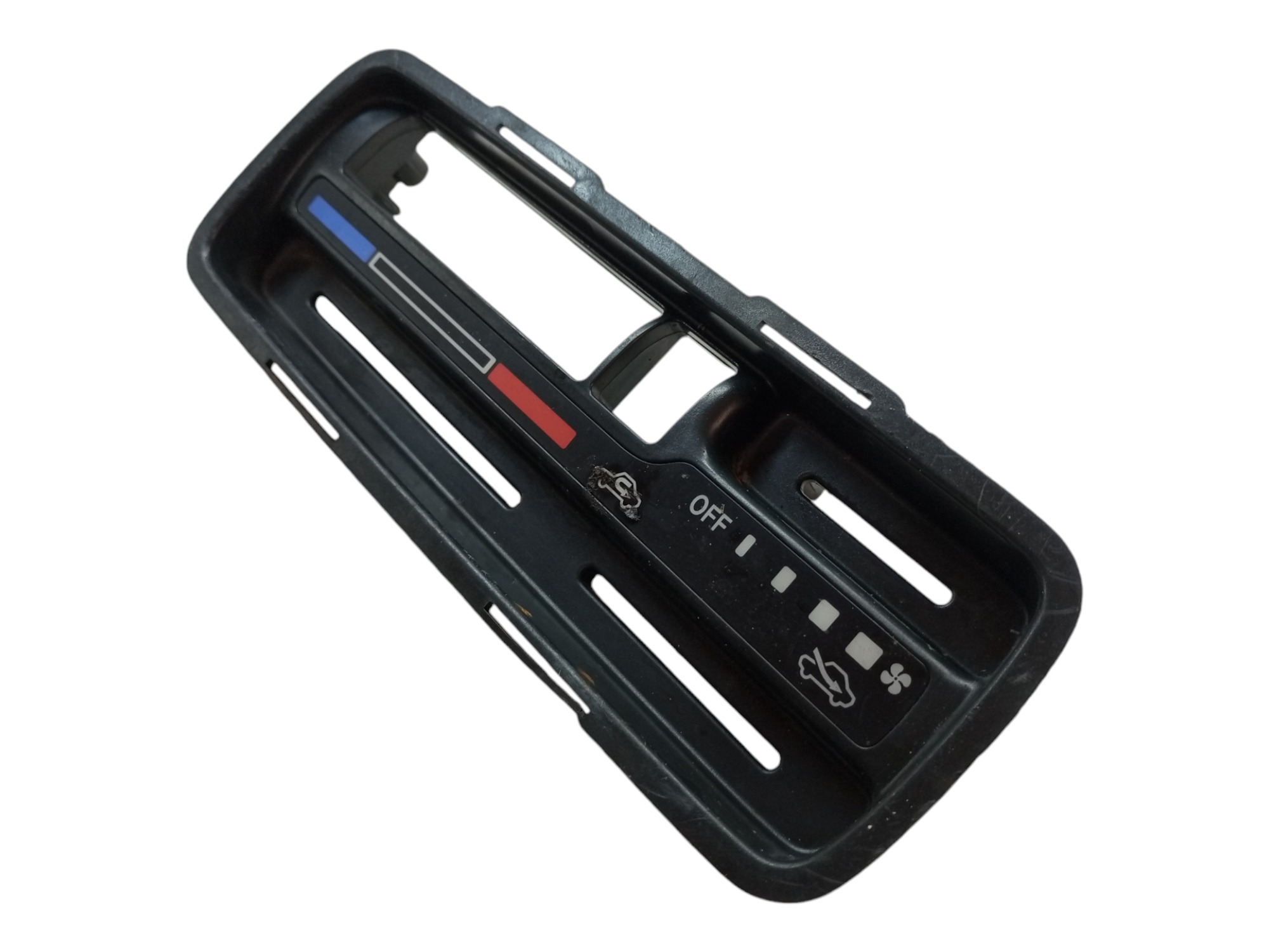 Moldura Comando Ar Condicionado Tracker 2008 2009 2010 Gm 2